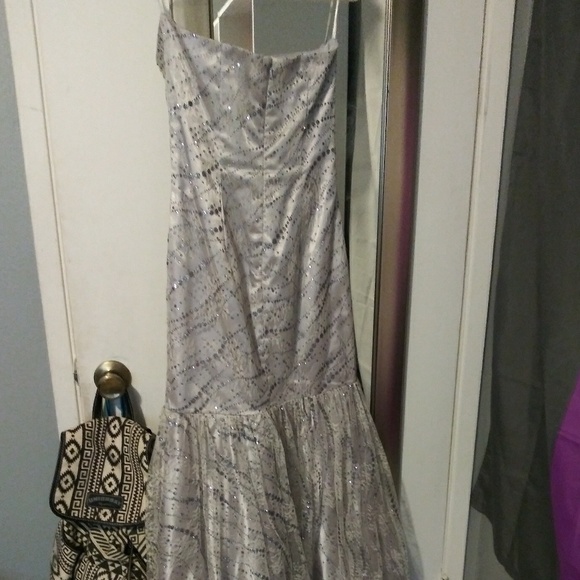 Mermaid formal - Picture 2 of 4